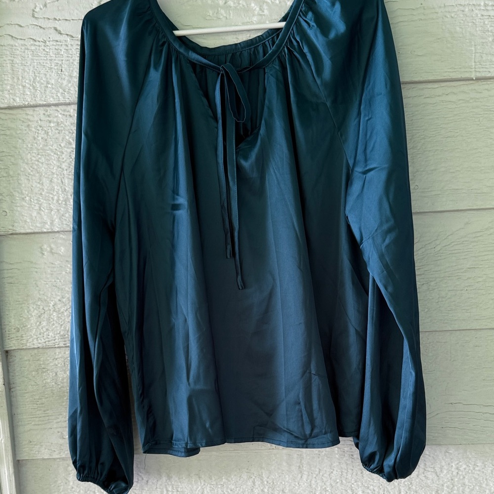 Chic Teal Blouse with Tie Neck